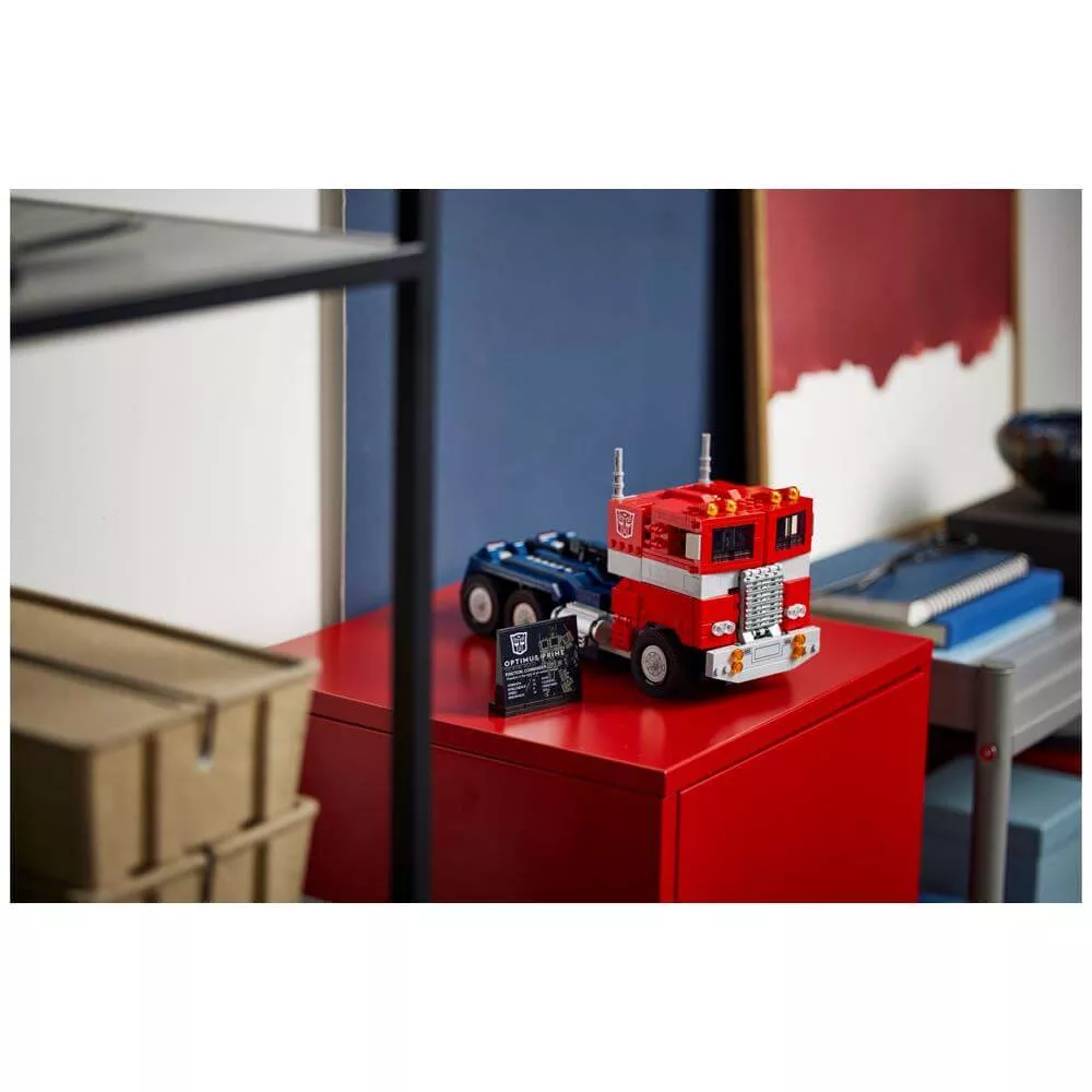 Lego Icons Optimus Prime 10302